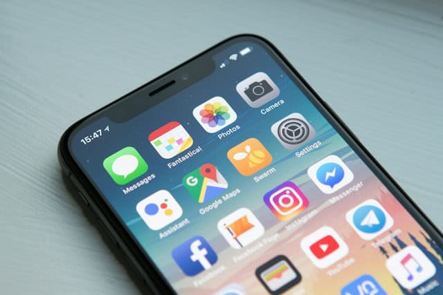 Alternatives to CS2 for iOS